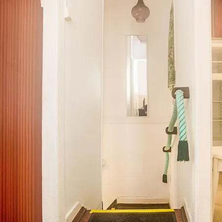 Surfers 2 By Interhome *